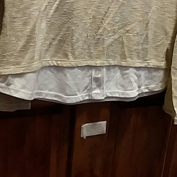 Top - Picture 2 of 2